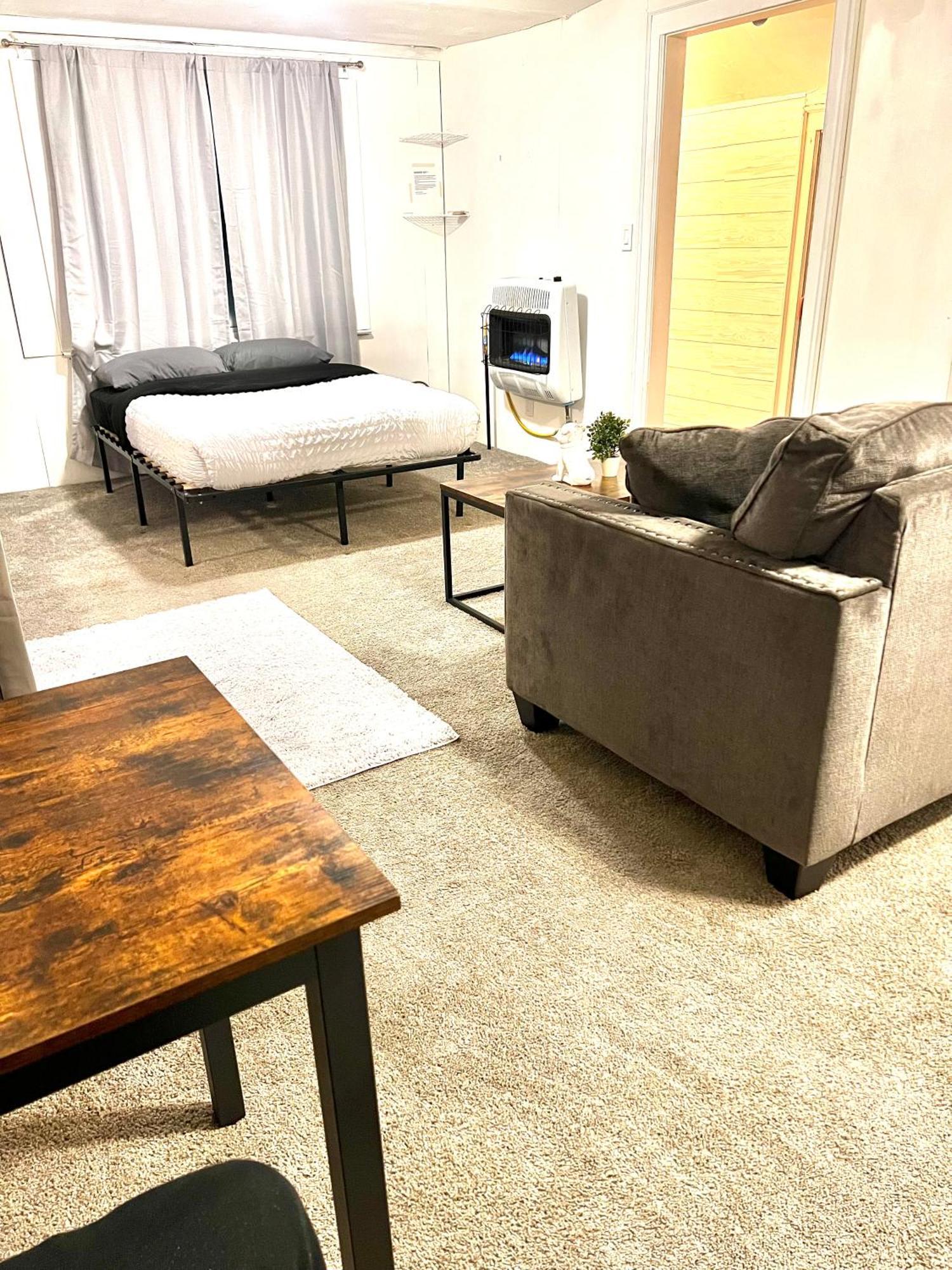 Two Bedroom Villa Studio With Fireplace & Living Room Detroit Esterno foto
